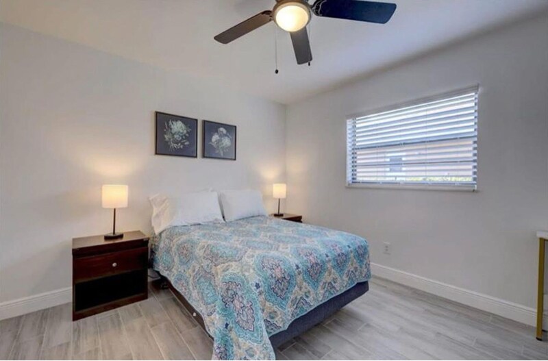 Building Photo - 543 SE Greenway Terrace