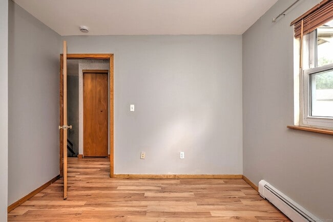 Building Photo - 55 Lantern Park Dr