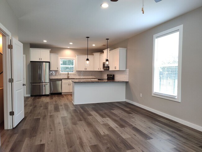 Building Photo - Move-in ready 4-bedroom, 2.5-bathroom home!