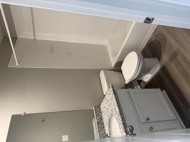 Building Photo - 185 Hampstead Blvd