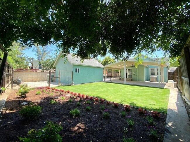 Building Photo - Charming 3 Bedroom in Historical Tower District