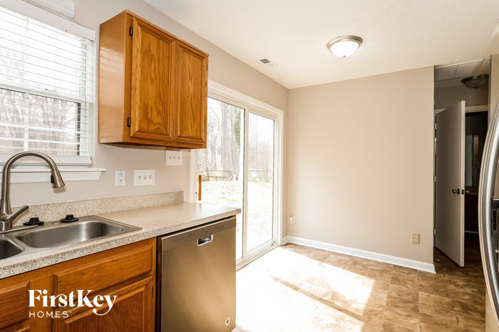 Building Photo - 8116 Maxwelton Dr