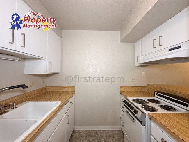 Building Photo - 316 N 29th St