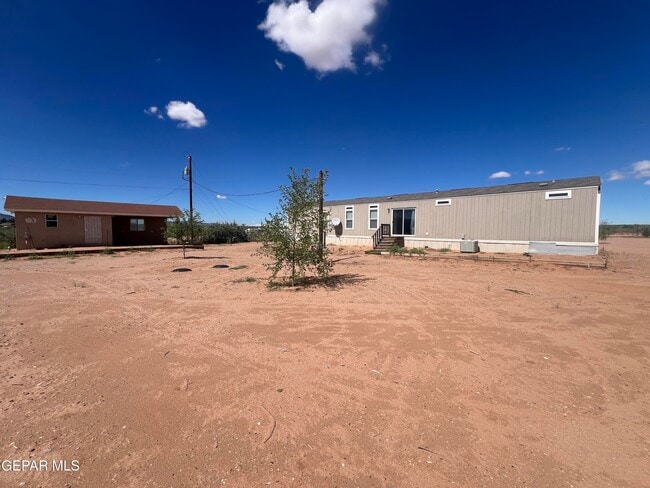 Building Photo - 284 E Wicker Rd