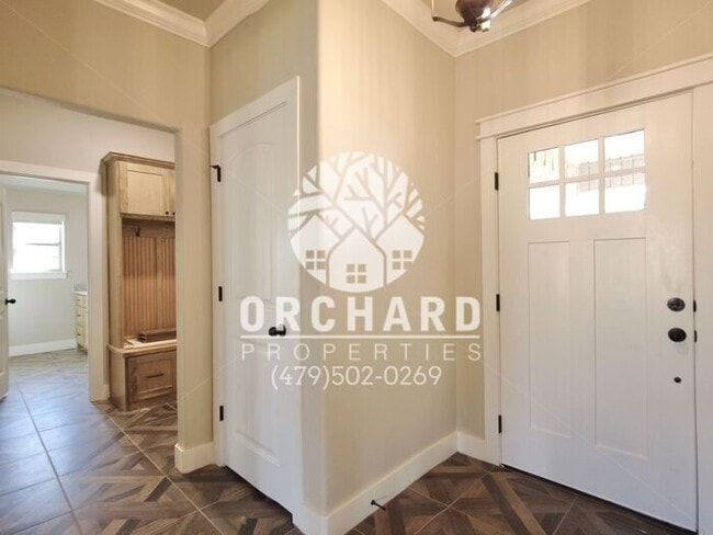 Building Photo - Tontitown- Single-Family Home- Beautiful W...