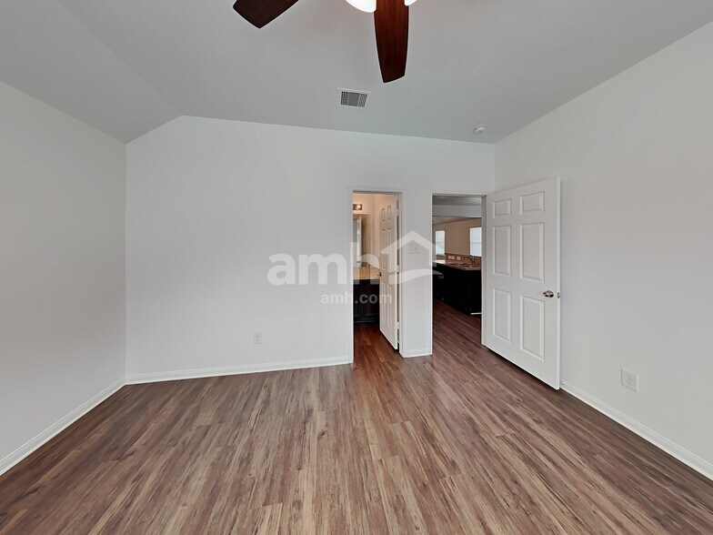 Building Photo - 6031 Brenwood Trails Ln