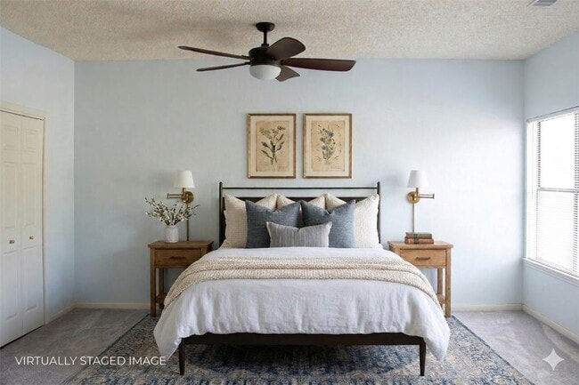 Building Photo - 10819 Crown Colony Dr