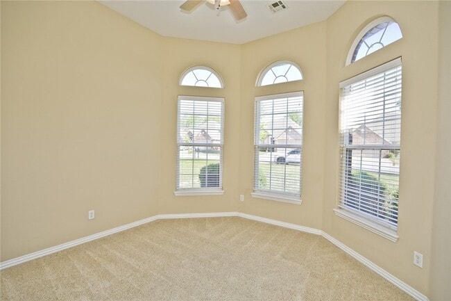 Building Photo - 1250 Torbay Trce
