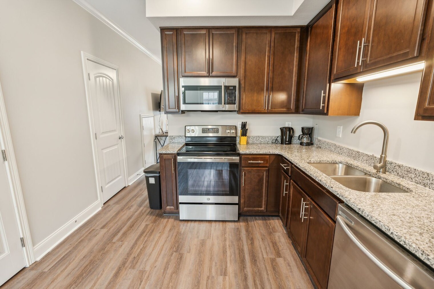 Building Photo - 1517 Wilma Rudolph Blvd