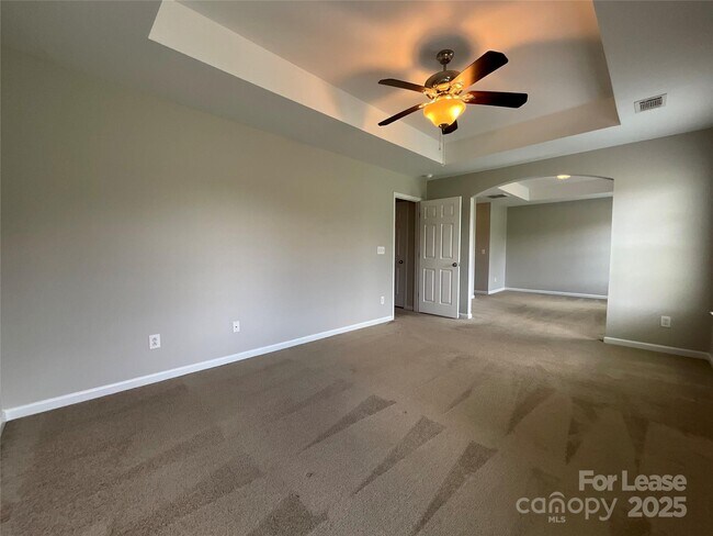 Building Photo - 10846 Traders Ct