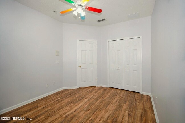 Building Photo - 6466 Ginnie Springs Rd