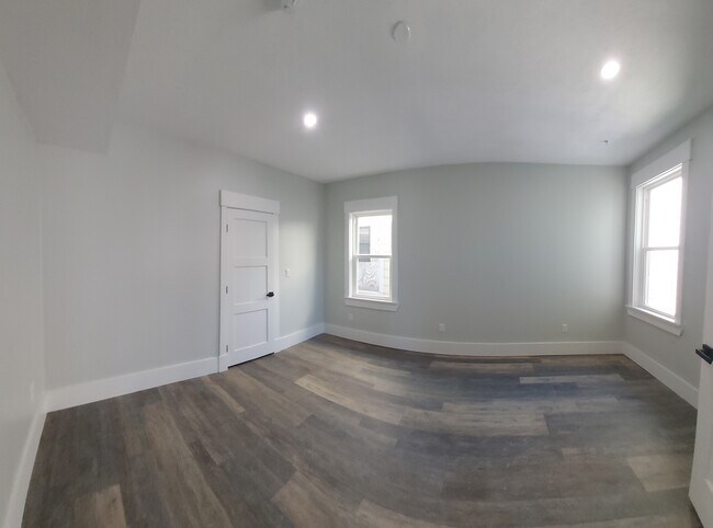 Building Photo - 9 Spring Garden St