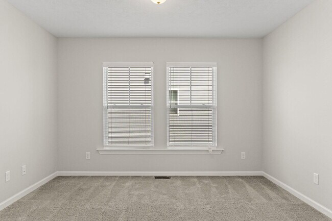 Building Photo - 912 Newburn Dr