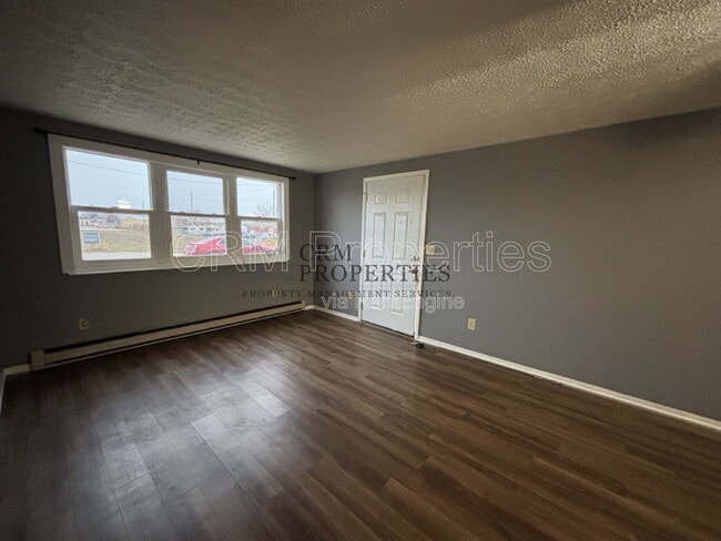 Building Photo - 1330 S Jay St