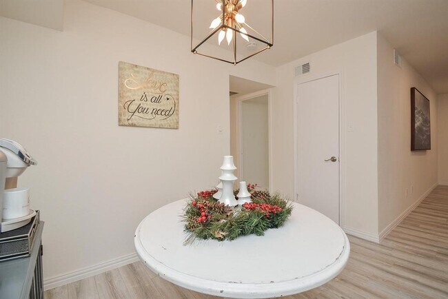 Building Photo - 4637 Wild Indigo St