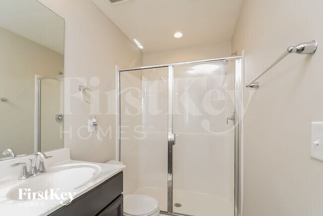 Building Photo - 143 Douglas Fir Pl