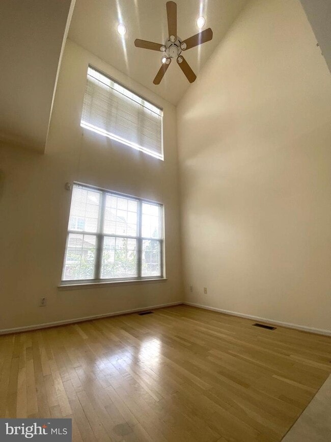 Building Photo - 372 Tuvira Ln