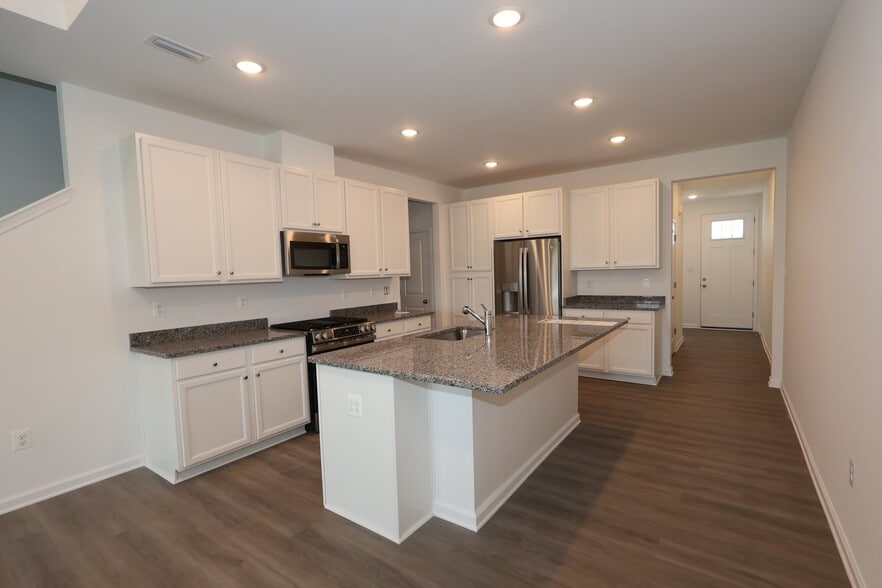 Building Photo - 20436 Spyglass Cir