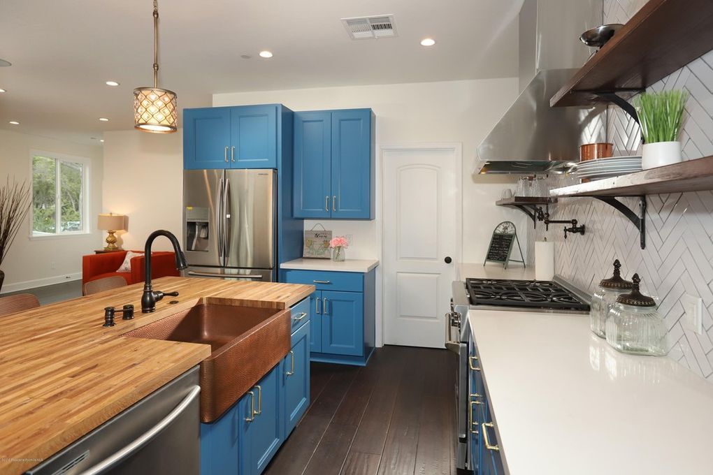 Note: the kitchen cabinets have been repainted since this was taken - 2409 Langdale Ave
