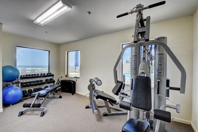 Building Photo - 3009 S Ocean Blvd