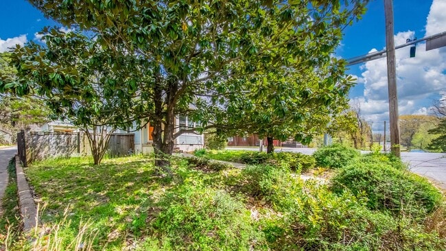 Building Photo - 5100 Lee Ave