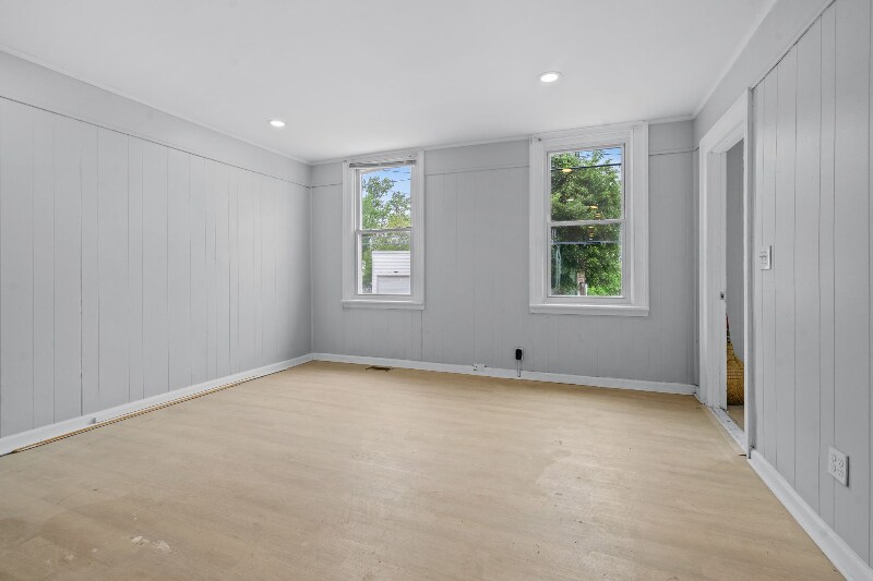 Building Photo - 372 9th St
