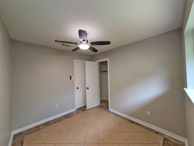 Building Photo - 4919 Connorvale Rd