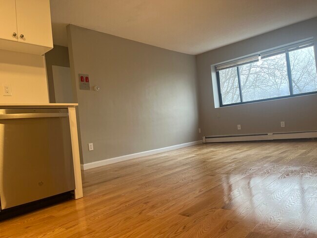 Building Photo - 226 Parker Hill Ave