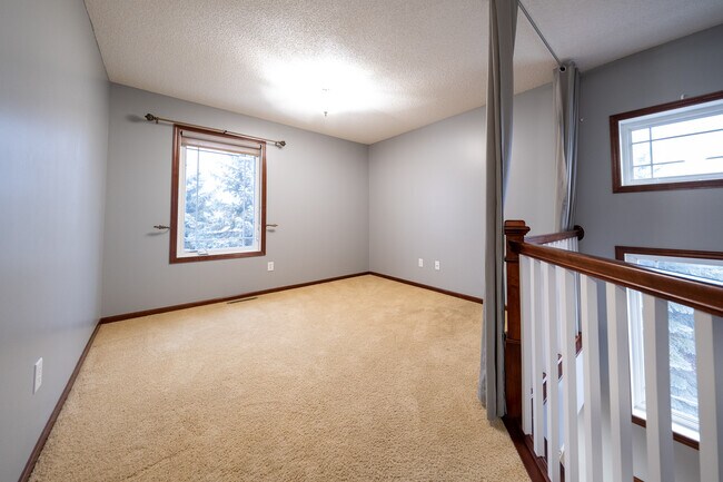 Building Photo - 5128 Yuma Ln N