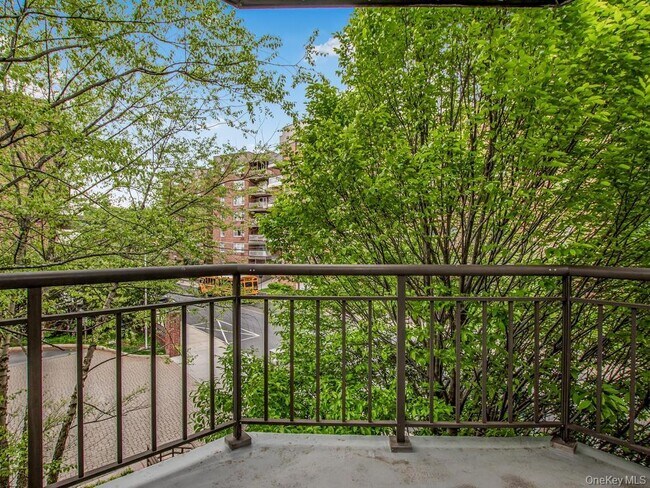 Building Photo - 50 E Hartsdale Ave