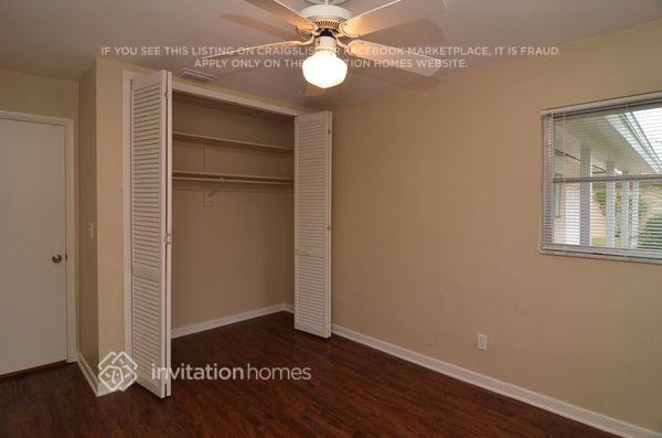 Building Photo - 138 SW 48th Terrace
