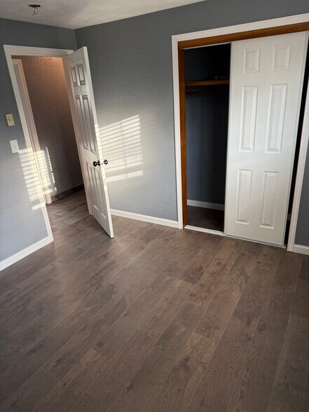 Building Photo - 1194 Kennedy St