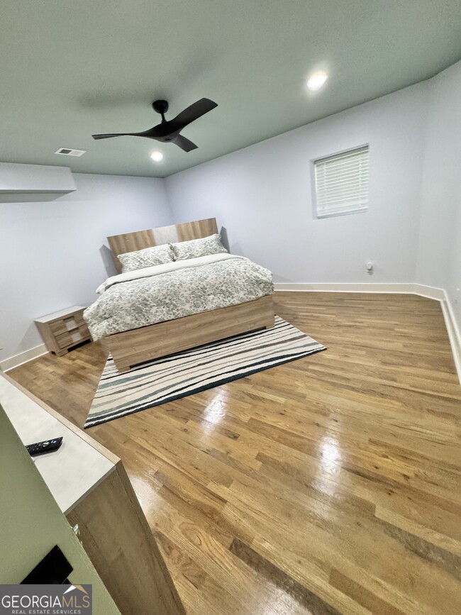 Building Photo - 2618 Meadow Lark Dr