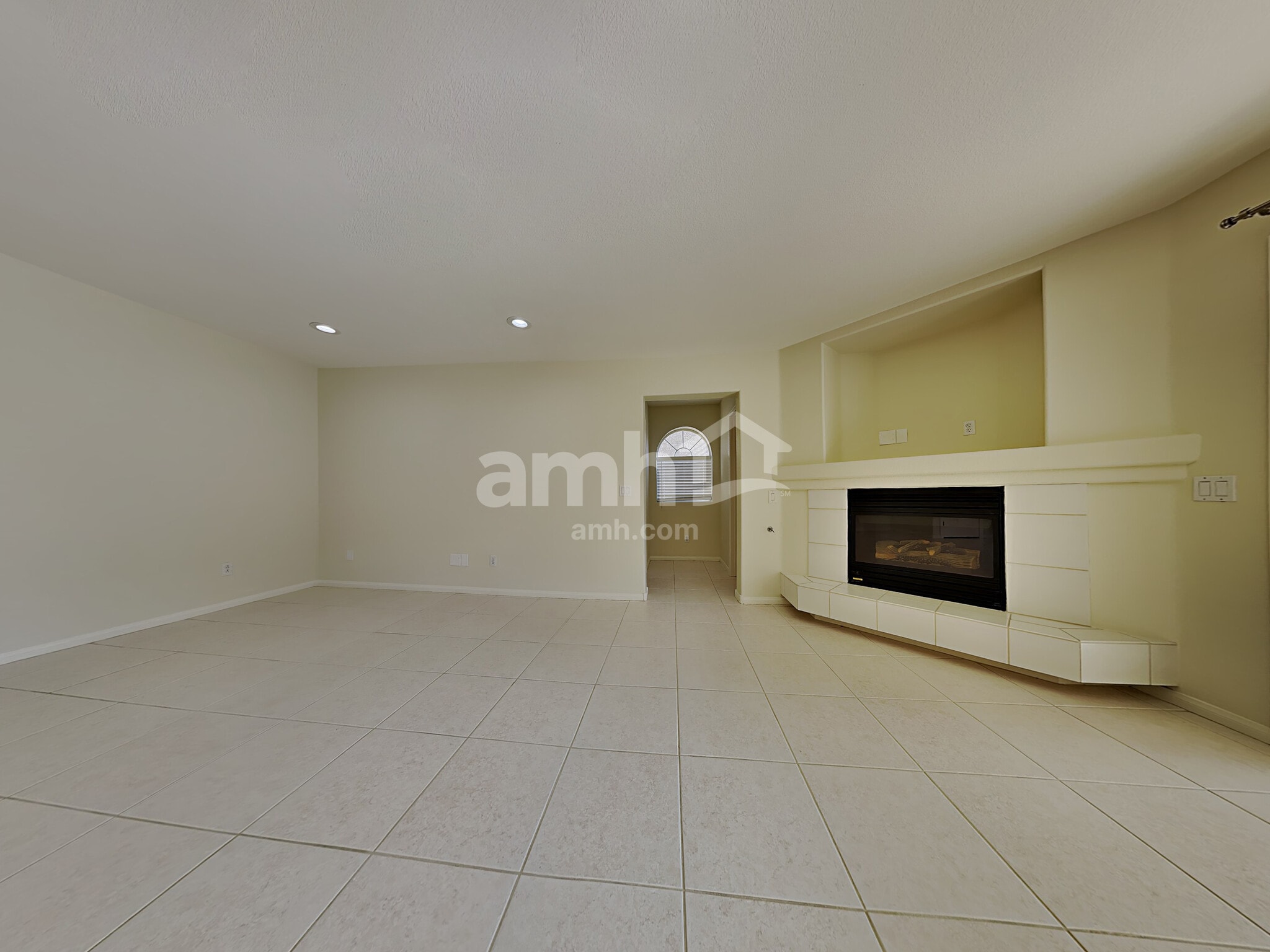 Building Photo - 9761 Trailing Daisy St