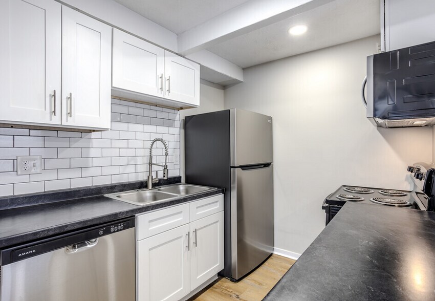 Interior Photo - Reynoldsburg Pointe