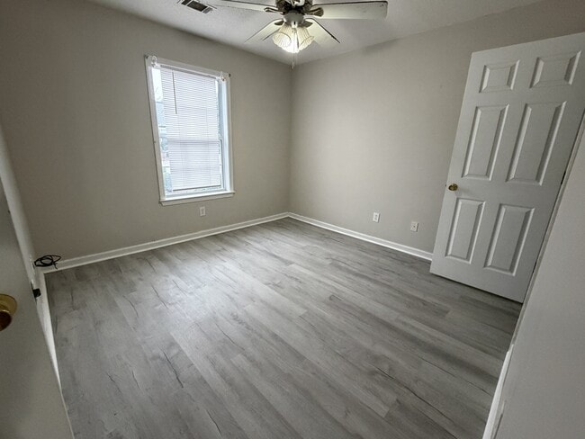 Building Photo - 220 Deer Hound Trail