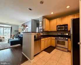 Building Photo - 2321 25th St S