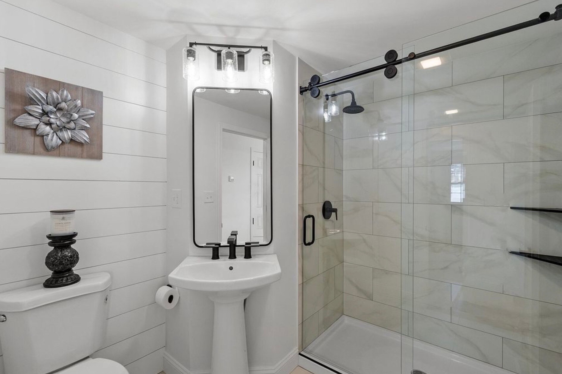 Building Photo - 13 Centerville Dr