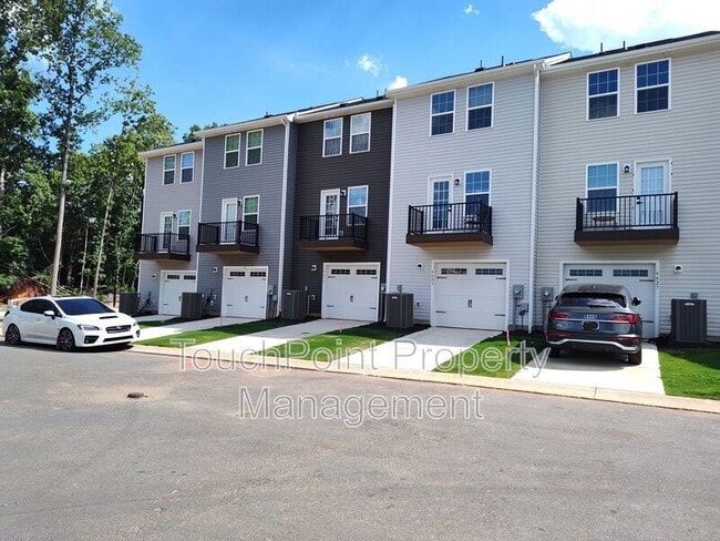 Building Photo - 6619 Addax Wy