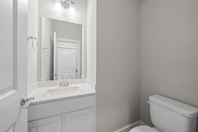 Building Photo - 217 Pinnacle Ln