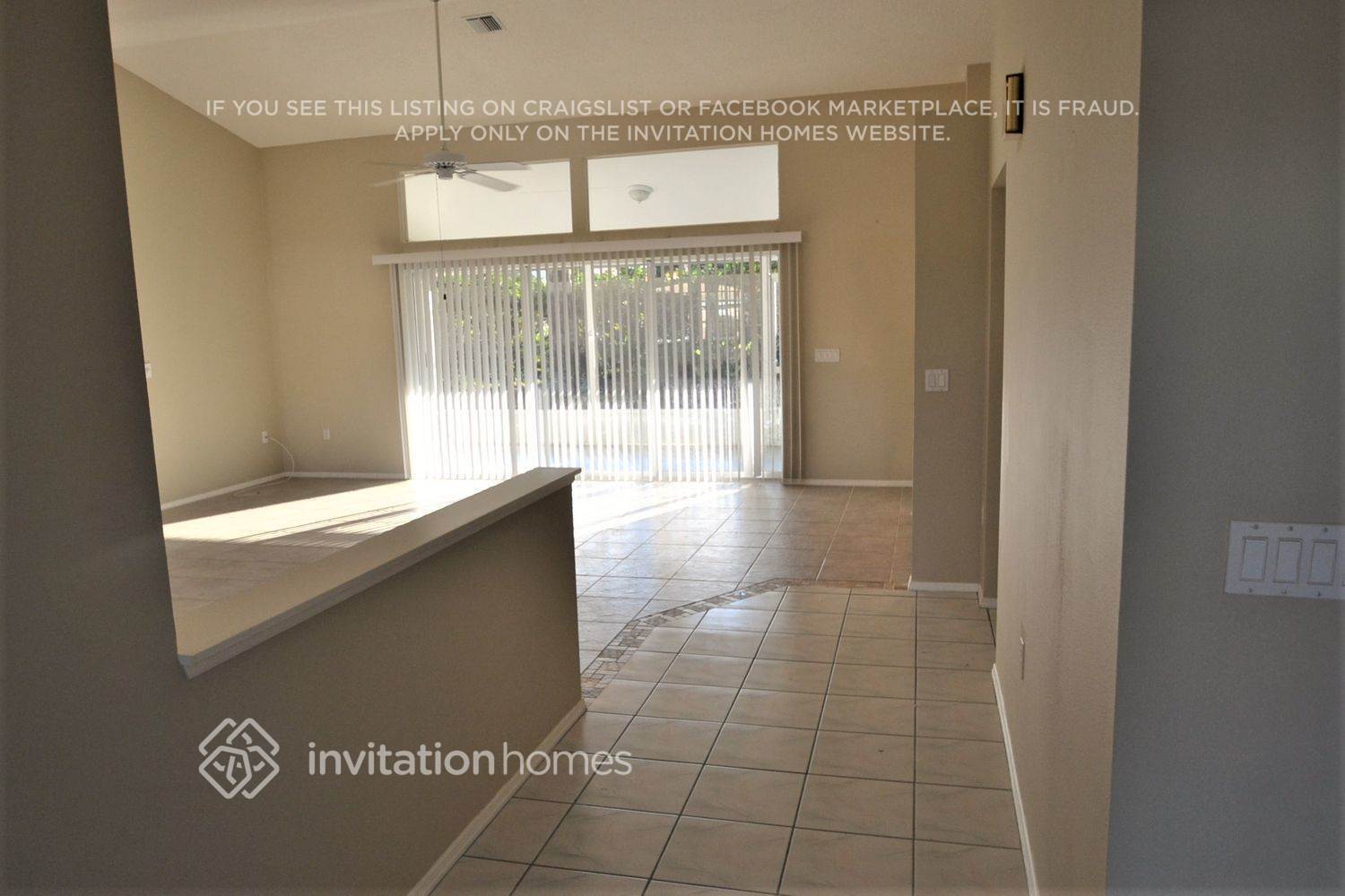 Building Photo - 433 Lake of the Woods Dr