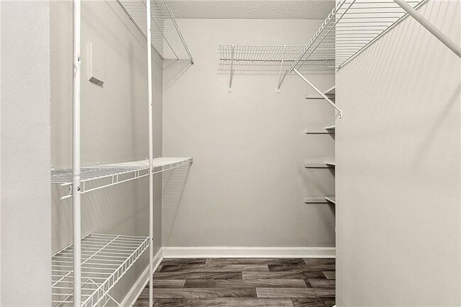 Building Photo - 218 Mill Creek Pl