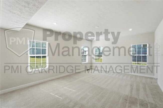 Building Photo - 3 Bed 3 1/2 Bath Single Family Home with Attached 2 Car Garage