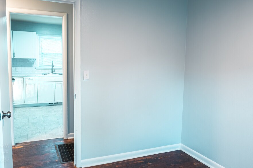 Building Photo - 4210 Irondale Dr NW