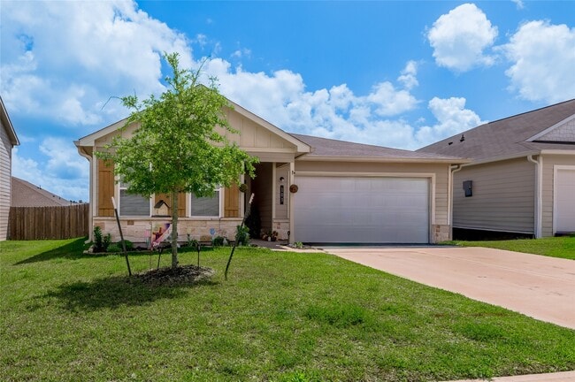 Building Photo - 103 Bering Dr