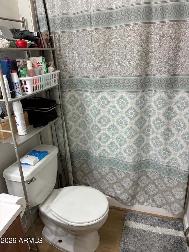 Building Photo - 601 N May