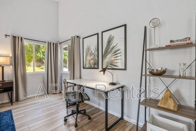 Building Photo - 79150 Ocotillo Dr