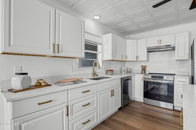 Building Photo - 54221 Cravey Rd