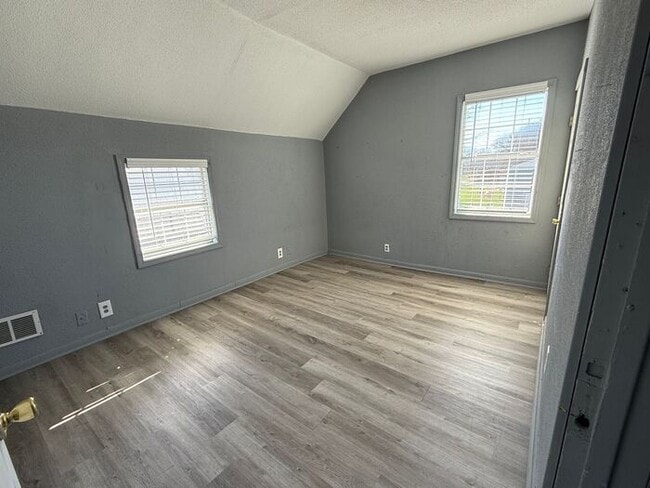 Building Photo - Charming Franklinton Home