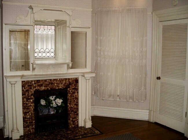 bedroom - 810 22nd St